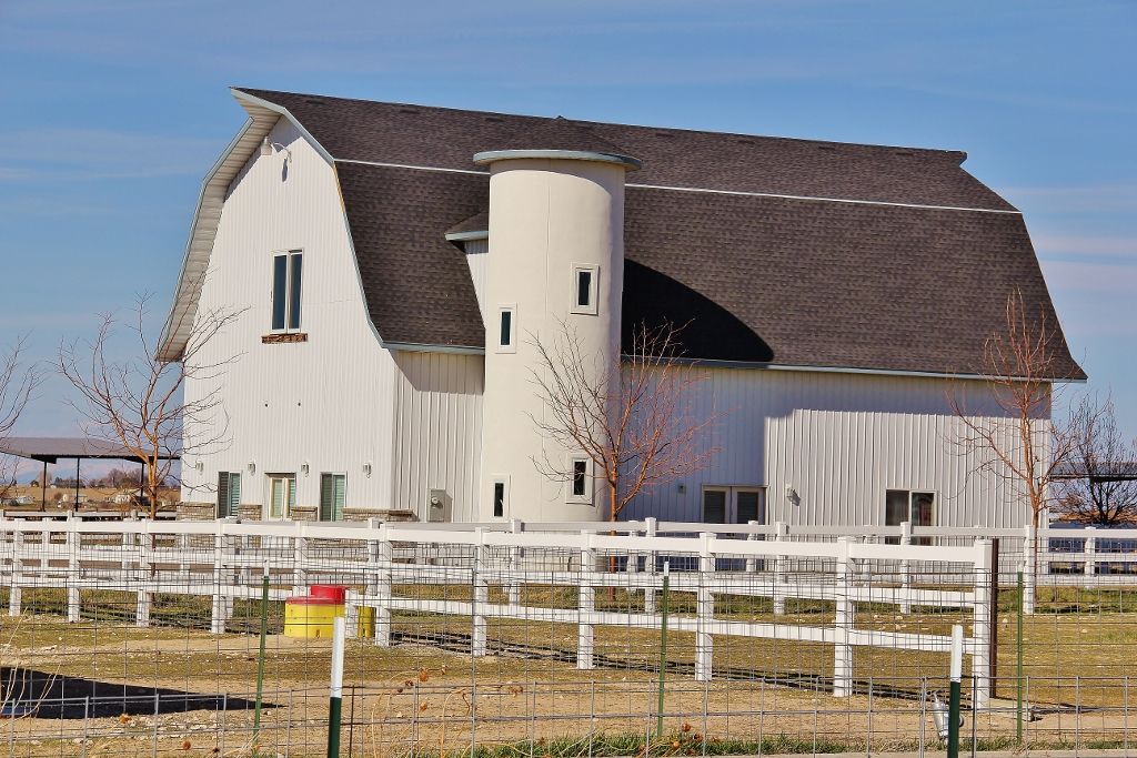 Barn